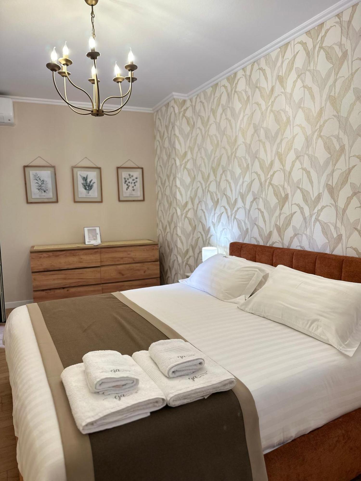 Eja 2 Apartment