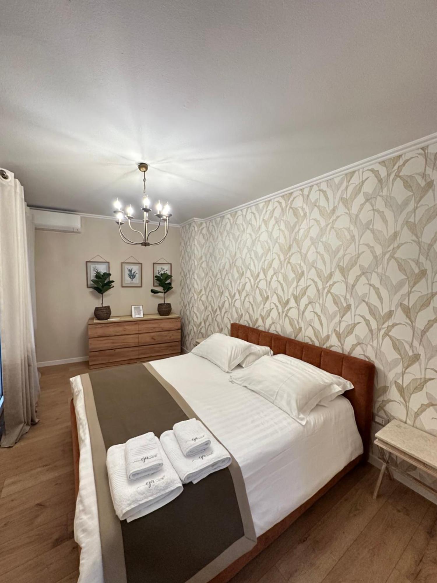 Eja 2 Apartment